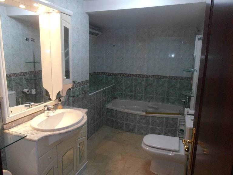 Villa  for sale in Benalmádena, Malaga 60