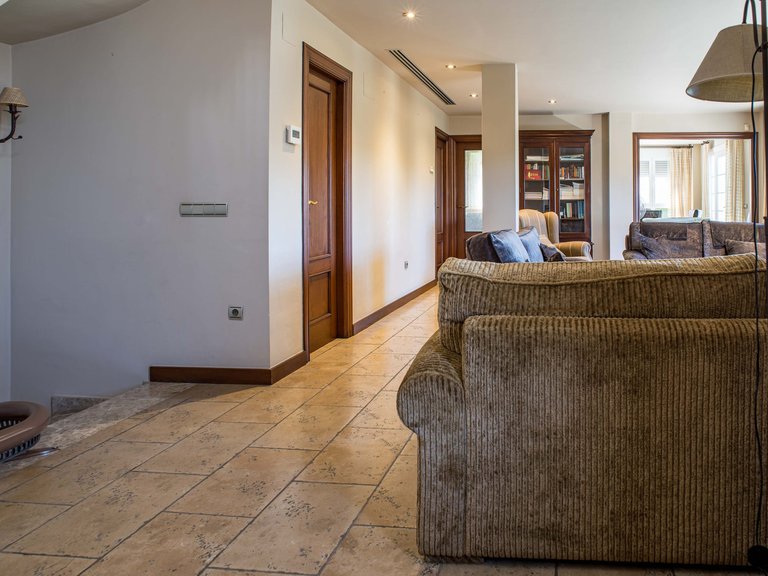 Villa for Sale in Elda, Alicante 21