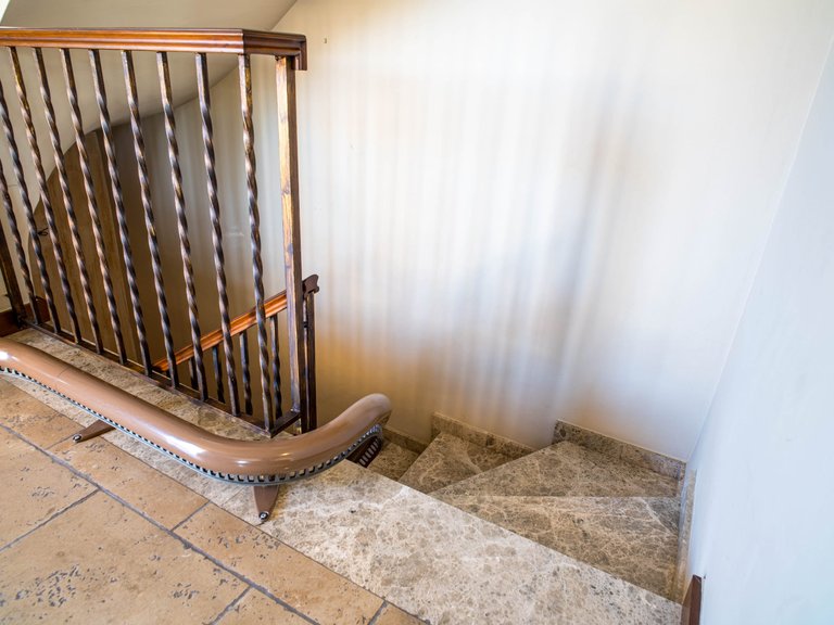 Villa for Sale in Elda, Alicante 38