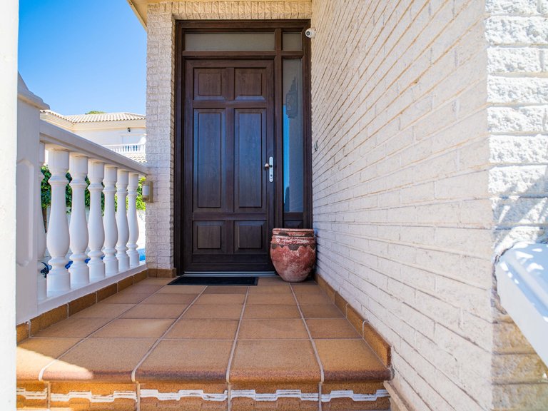 Villa for Sale in Elda, Alicante 18