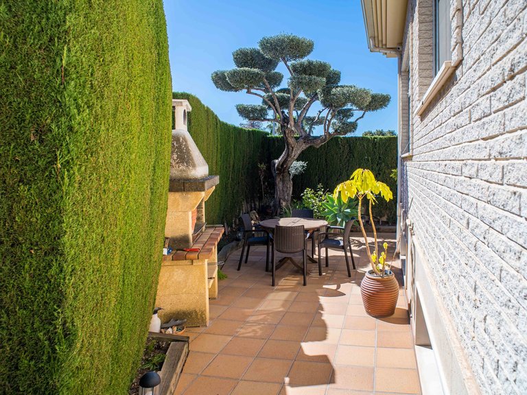 Villa for Sale in Elda, Alicante 11