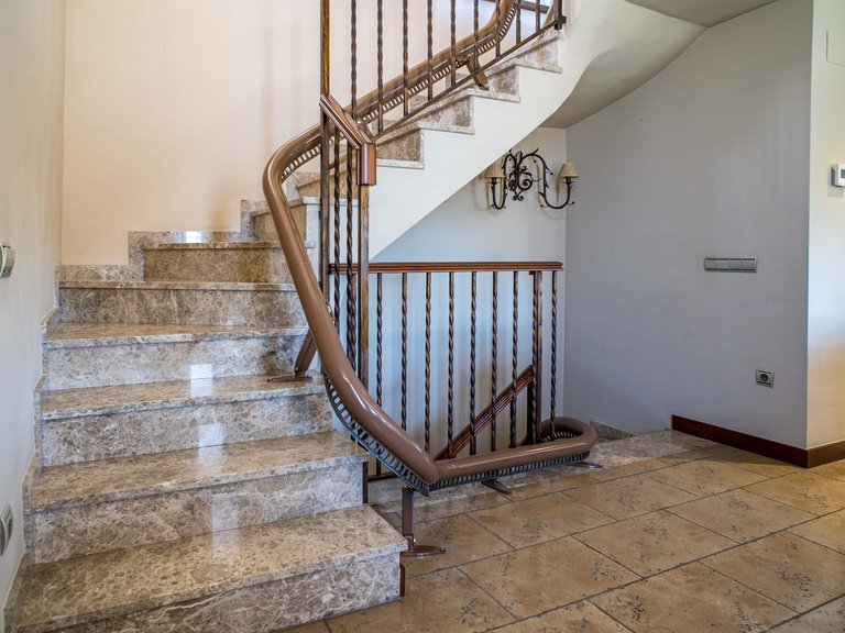 Villa for Sale in Elda, Alicante 25
