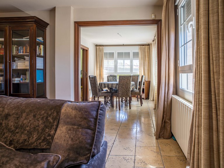 Villa for Sale in Elda, Alicante 37