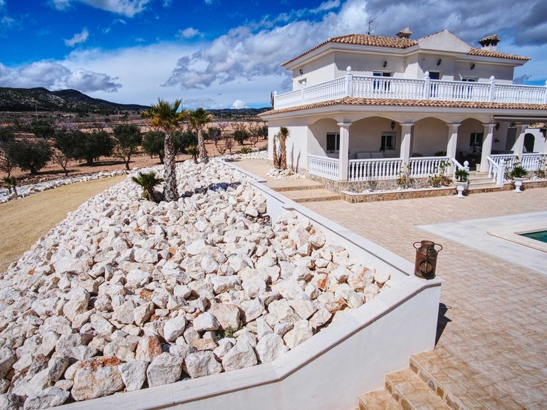 Villa for Sale in Pinoso, Alicante 11