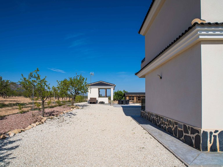 Villa for Sale in Lel, Alicante 8