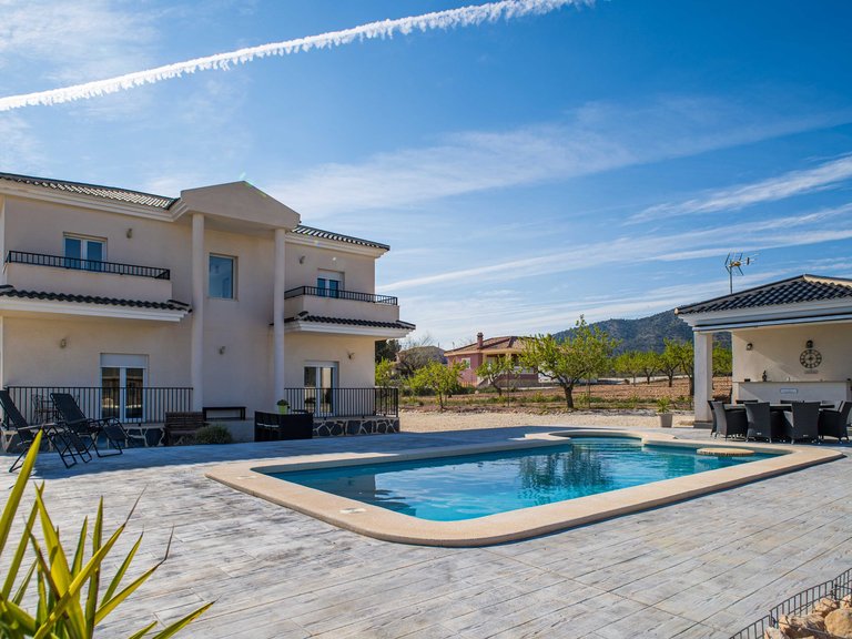 Villa for Sale in Lel, Alicante 1
