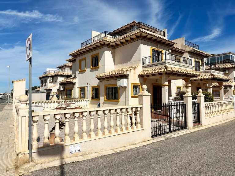 Town House for Sale in Orihuela Costa, Alicante 1