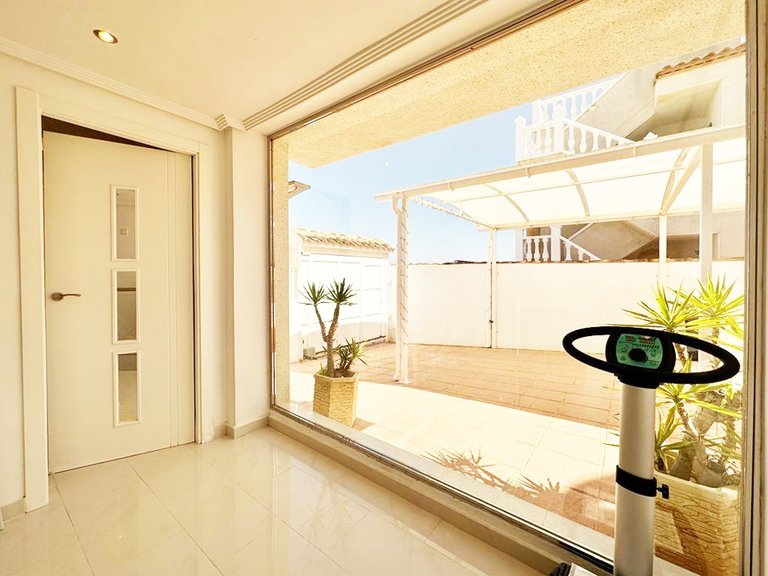 Villa for Sale in San Miguel De Salinas, Alicante 42