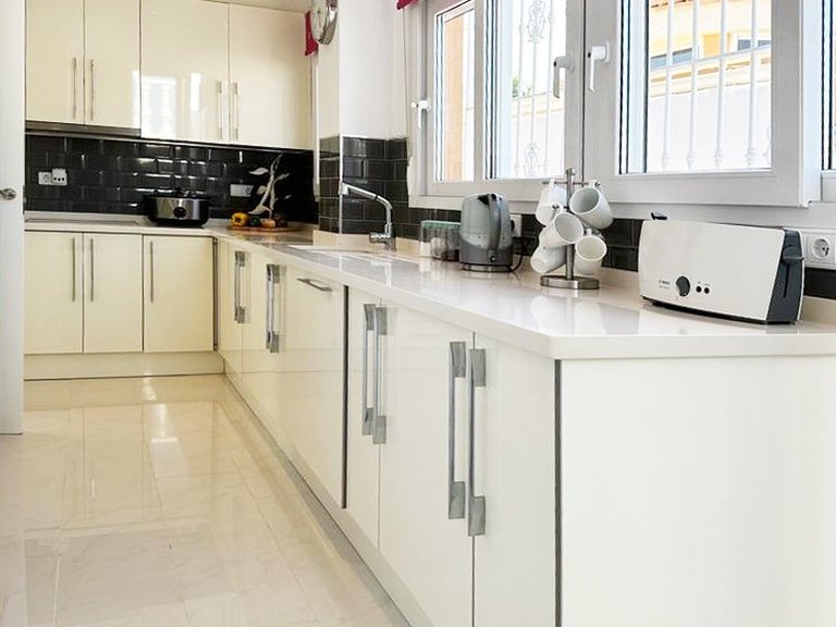 Villa for Sale in San Miguel De Salinas, Alicante 26