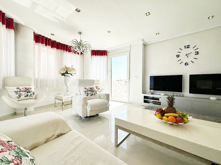 Villa for Sale in San Miguel De Salinas, Alicante 4