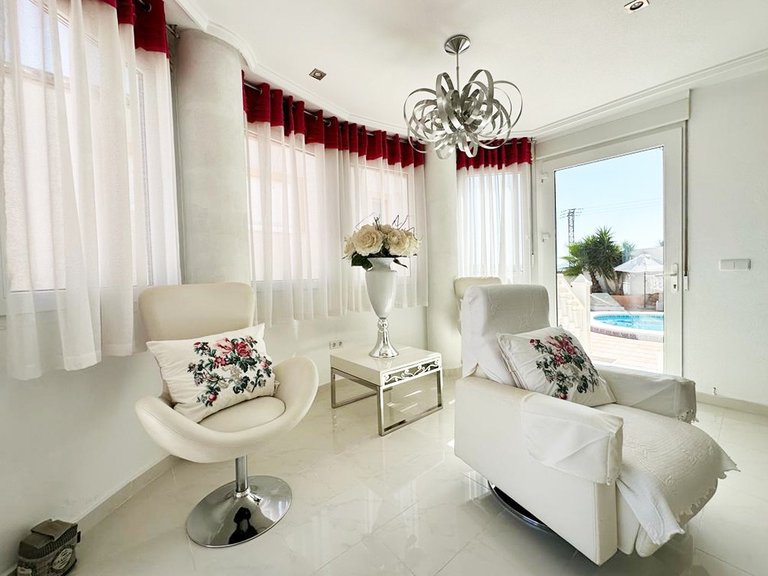 Villa for Sale in San Miguel De Salinas, Alicante 3