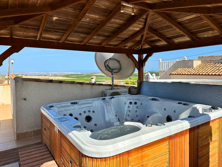 Villa for Sale in San Miguel De Salinas, Alicante 36
