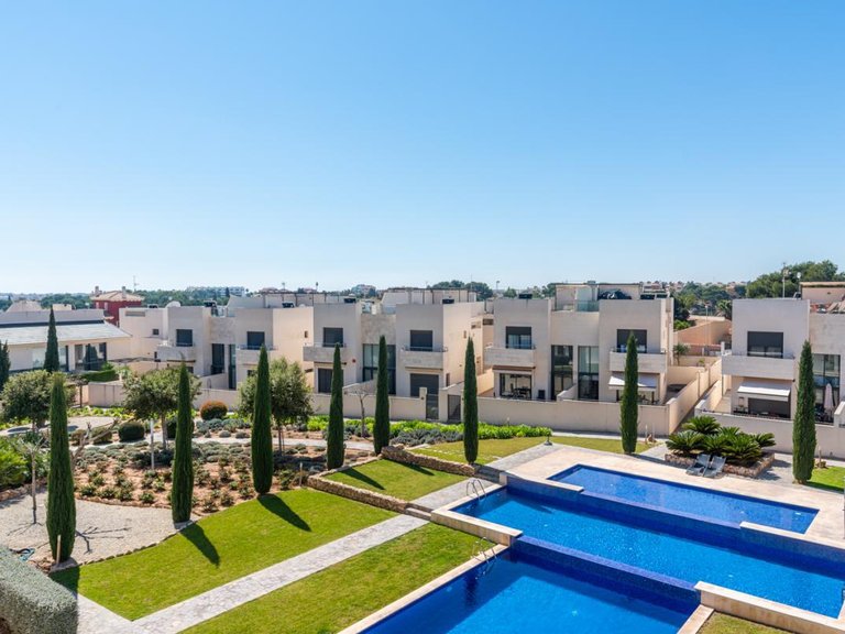 Apartment for Sale in Villamartin, Alicante 1