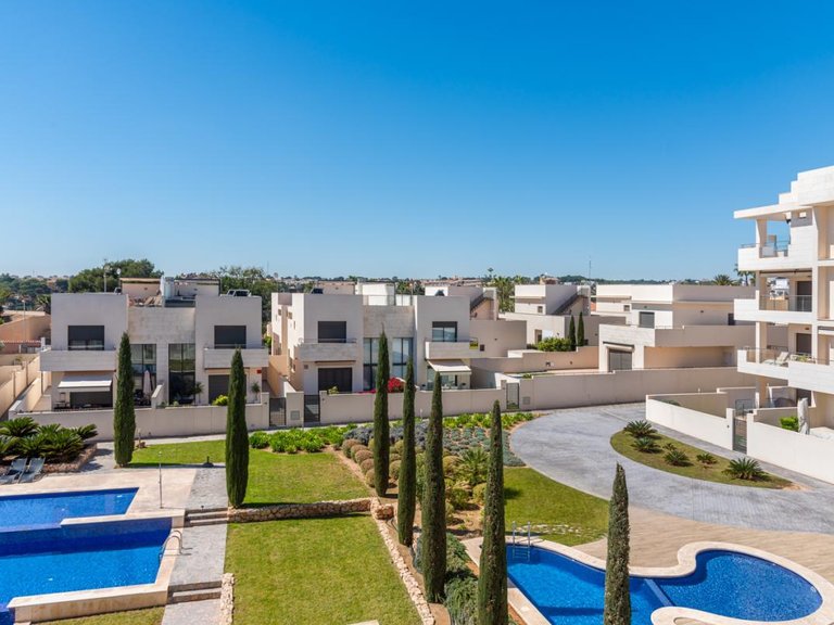 Apartment for Sale in Villamartin, Alicante 23