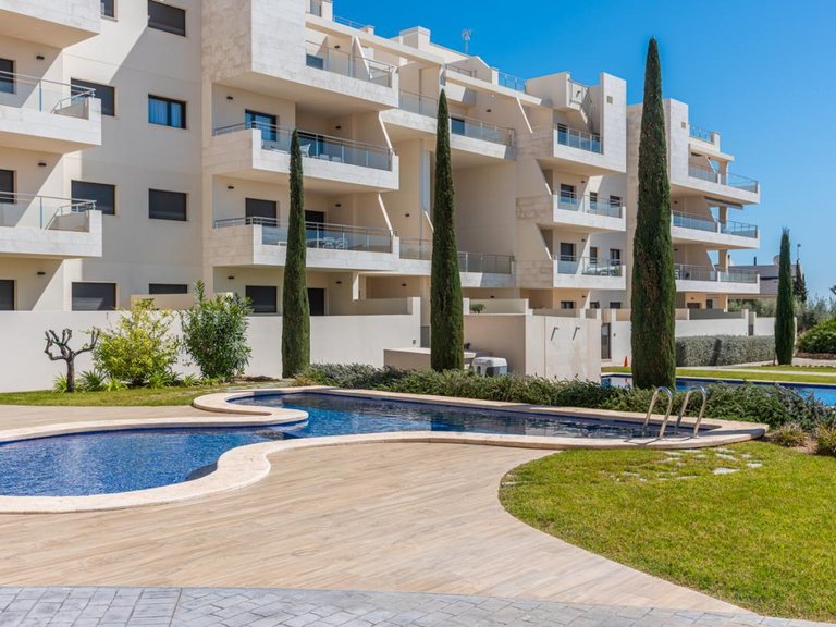 Apartment for Sale in Villamartin, Alicante 28