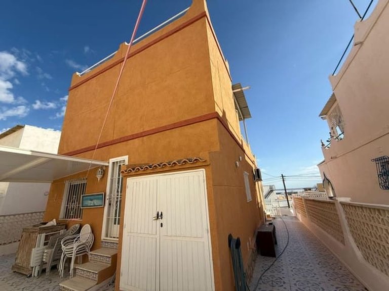 Villa for Sale in San Miguel De Salinas, Alicante 8
