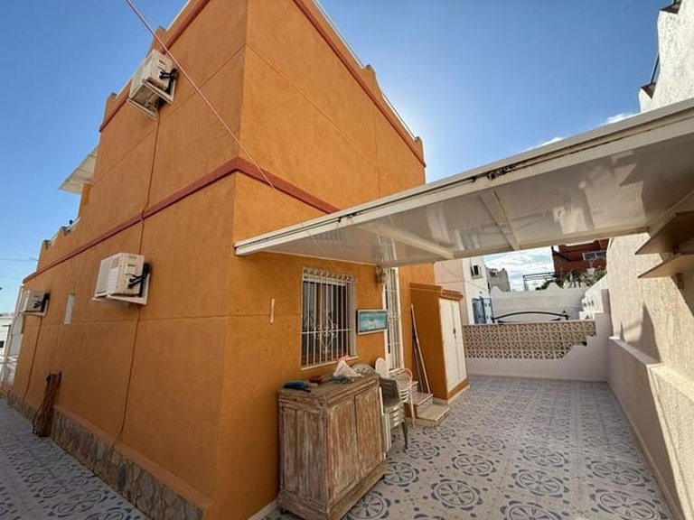 Villa for Sale in San Miguel De Salinas, Alicante 9
