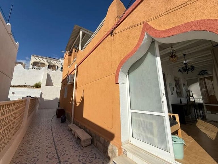 Villa for Sale in San Miguel De Salinas, Alicante 10