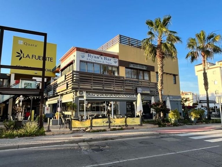 Commercial for Sale in Villamartin, Alicante 3