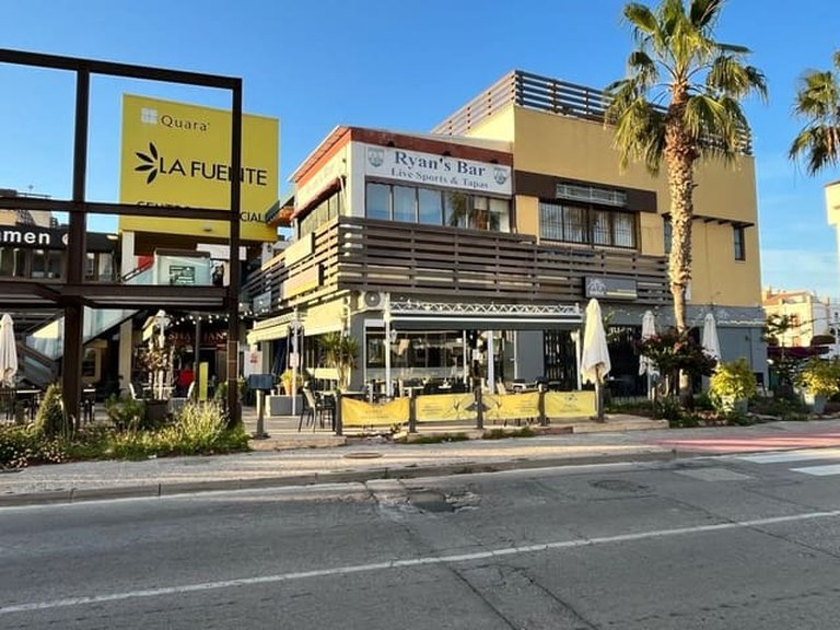 Commercial for Sale in Villamartin, Alicante 11