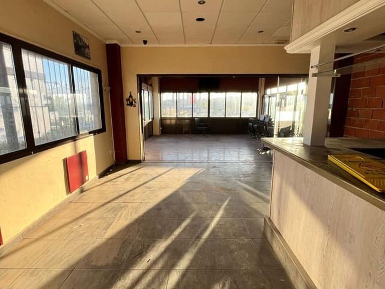 Commercial for Sale in Villamartin, Alicante 24