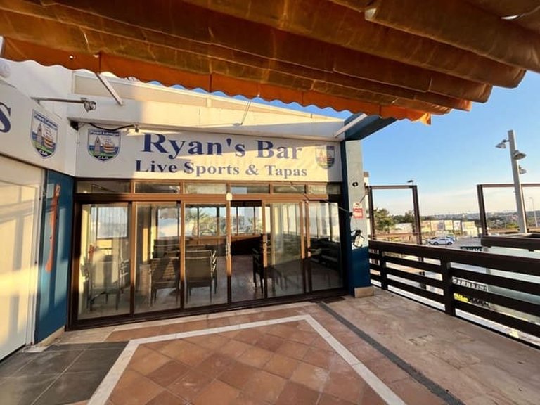 Commercial for Sale in Villamartin, Alicante 27