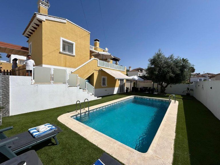 Villa for Sale in San Miguel De Salinas, Alicante 6