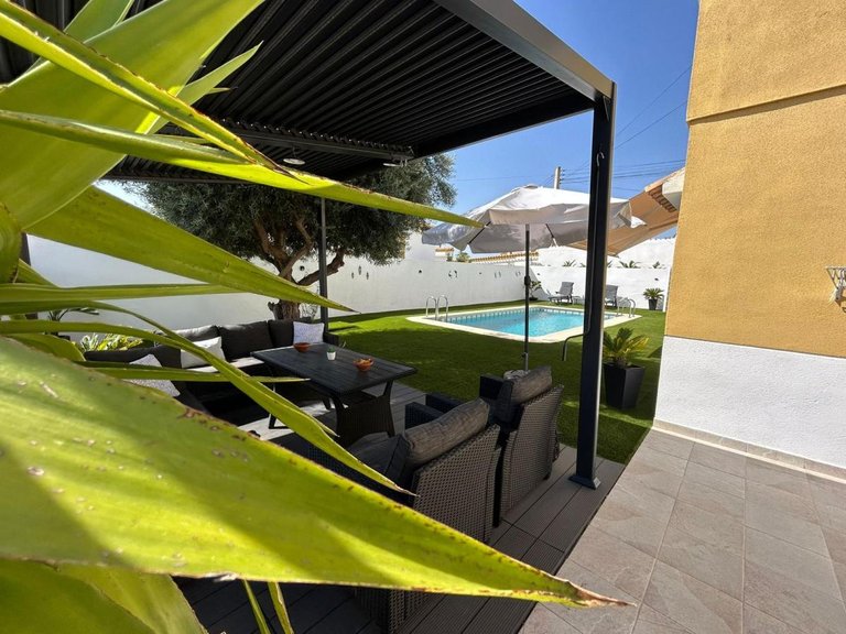 Villa for Sale in San Miguel De Salinas, Alicante 11