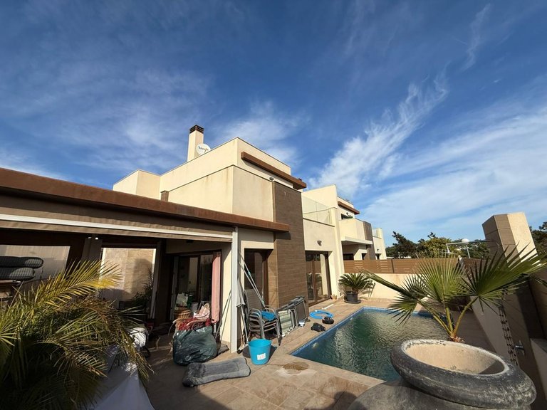 Villa for Sale in Los Montesinos, Alicante 1