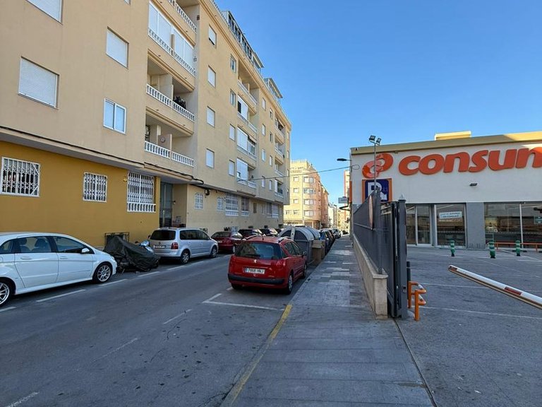 Apartment for Sale in Torrevieja, Alicante 41