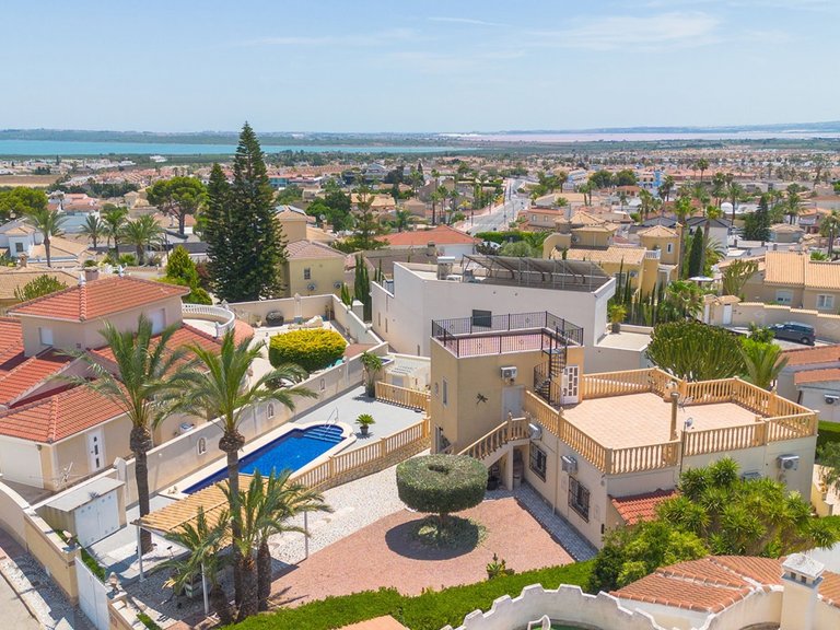Villa for Sale in Costa Blanca Ciudad Quesada, Alicante 1