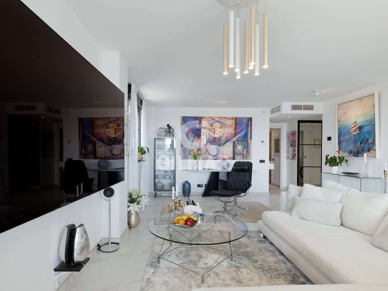Penthouse for Sale in Estepona, Malaga 9