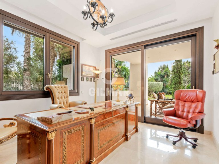 Villa for Sale in Atalaya Isdabe, Malaga 12