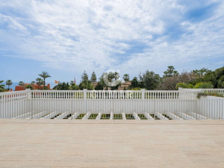 Villa for Sale in Atalaya Isdabe, Malaga 25