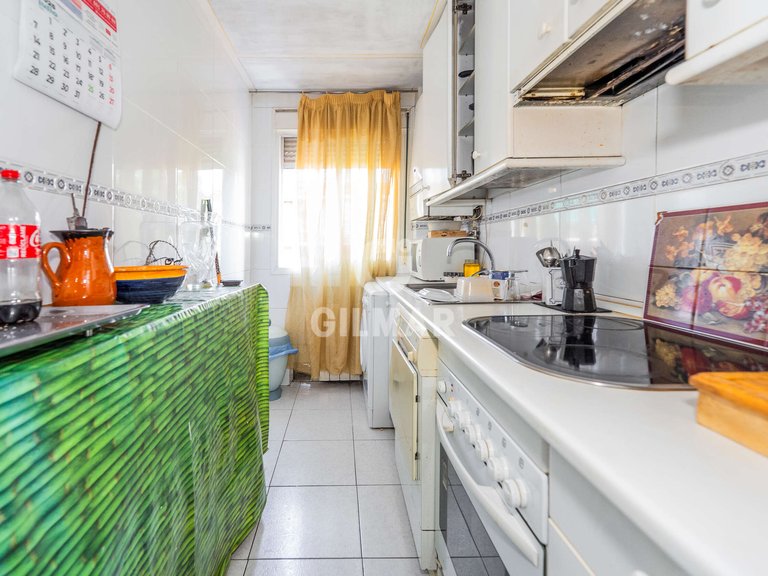 Apartment for Sale in Madrid, Madrid 18