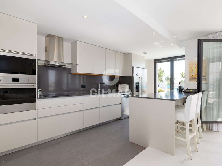 Penthouse for Sale in Estepona, Malaga 15