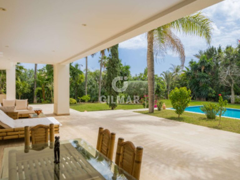 Villa for Sale in Atalaya Isdabe, Malaga 7
