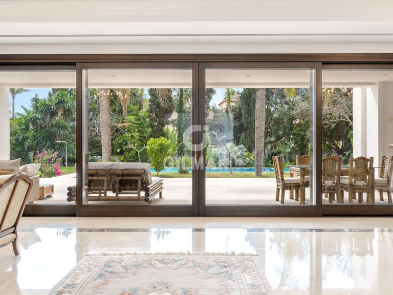 Villa for Sale in Atalaya Isdabe, Malaga 2