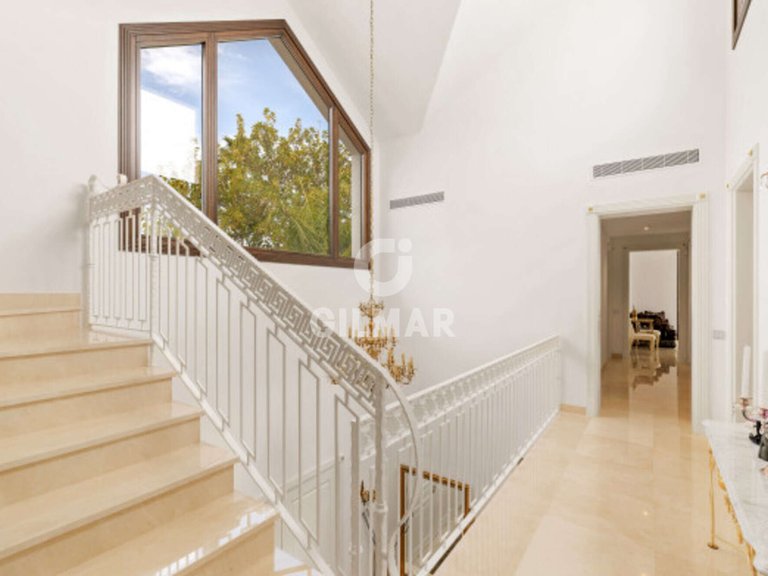 Villa for Sale in Atalaya Isdabe, Malaga 15