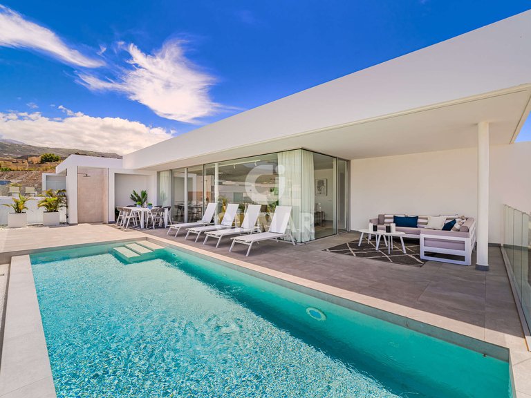 Villa for Sale in Adeje, Tenerife 1