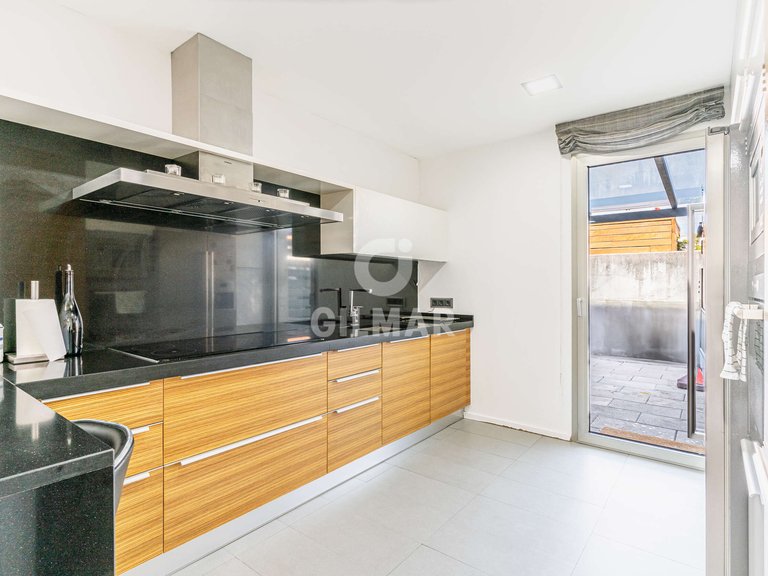 Town House for Sale in Madrid, Madrid 15