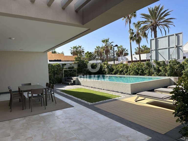 Villa for Sale in Playa De La AmÉricas, Tenerife 4