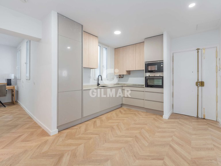 Apartment for Sale in Madrid, Madrid 16