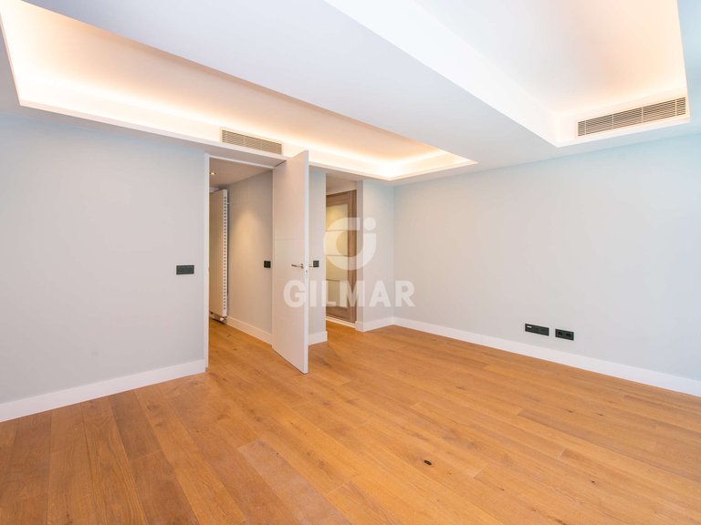 Apartment for Sale in Madrid, Madrid 24