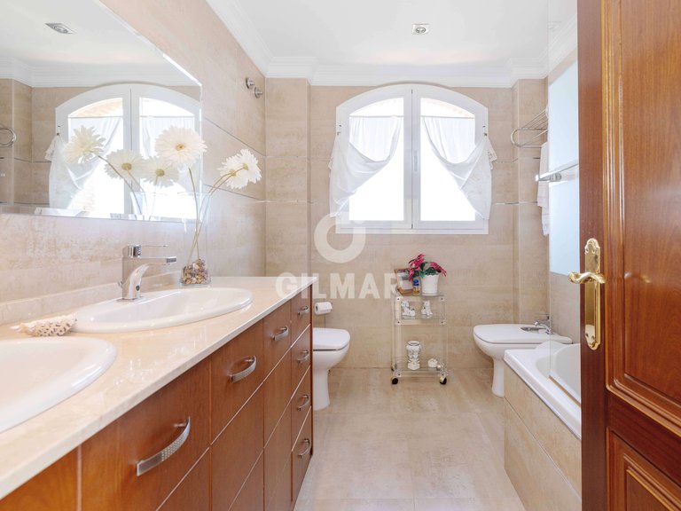 Villa for Sale in BenalmÁdena, Malaga 49