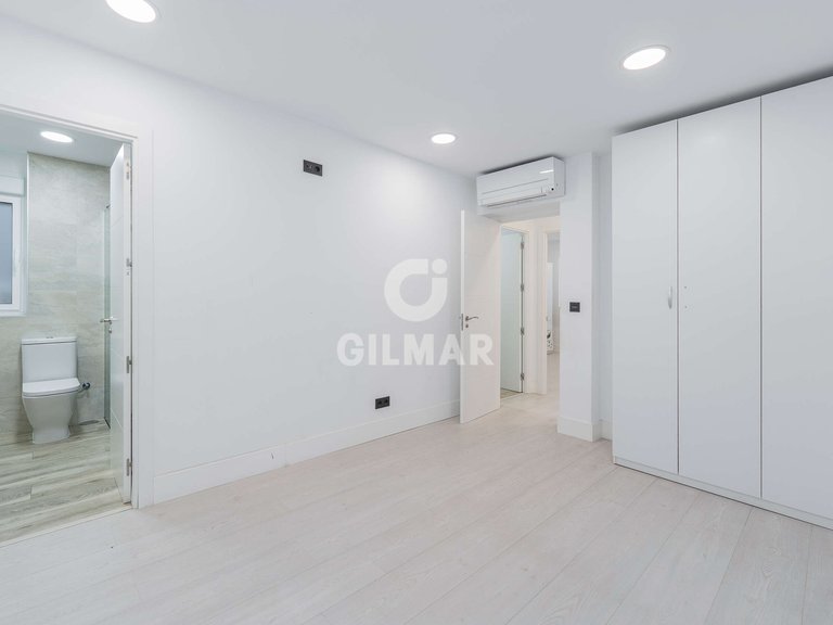 Apartment for Sale in Madrid, Madrid 24