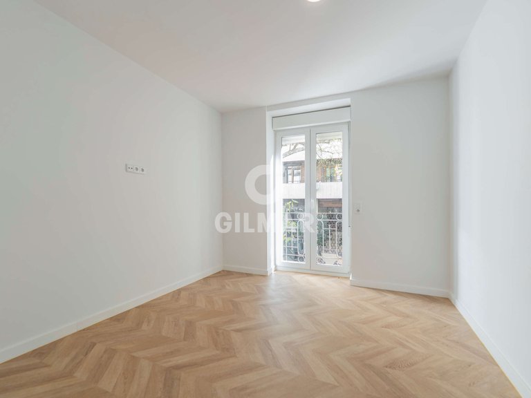 Apartment for Sale in Madrid, Madrid 11