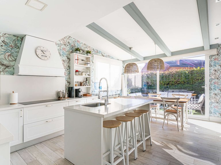 Town House for Sale in Madrid, Madrid 11