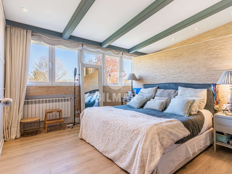 Town House for Sale in Madrid, Madrid 18