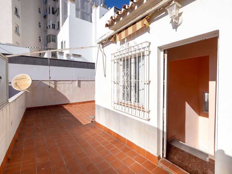 Villa for Sale in MÁlaga, Malaga 38